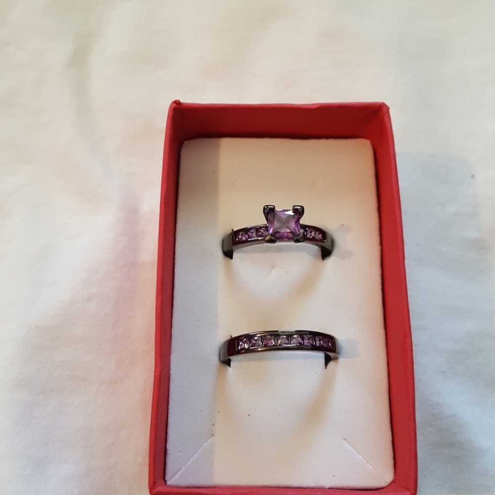 Black lavender ring